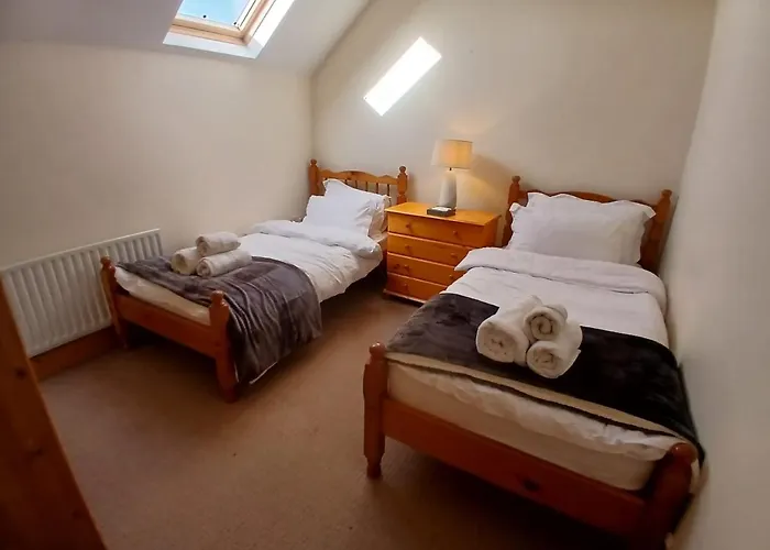 Cozy Seaside Holiday home